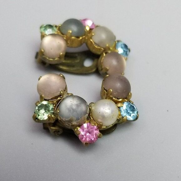 Vintage Made in Germany Pastel Rhinestone Moonglow Clip On Earrings Retro Estate - Picture 3 of 9